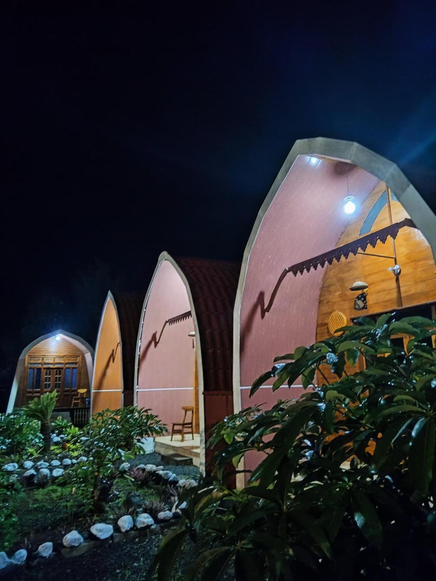 Indah Damai Cottages Sidomukti Экстерьер фото